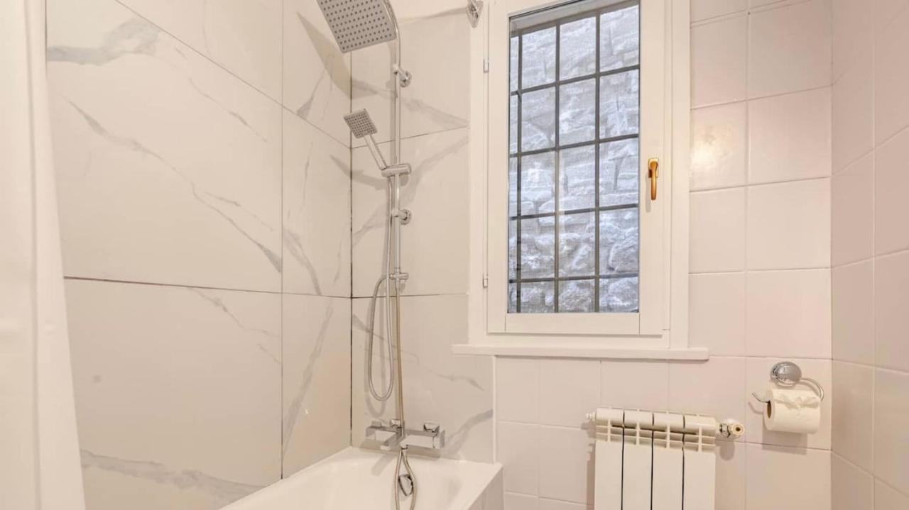 Independent House With Private Patio In Rome 빌라 외부 사진