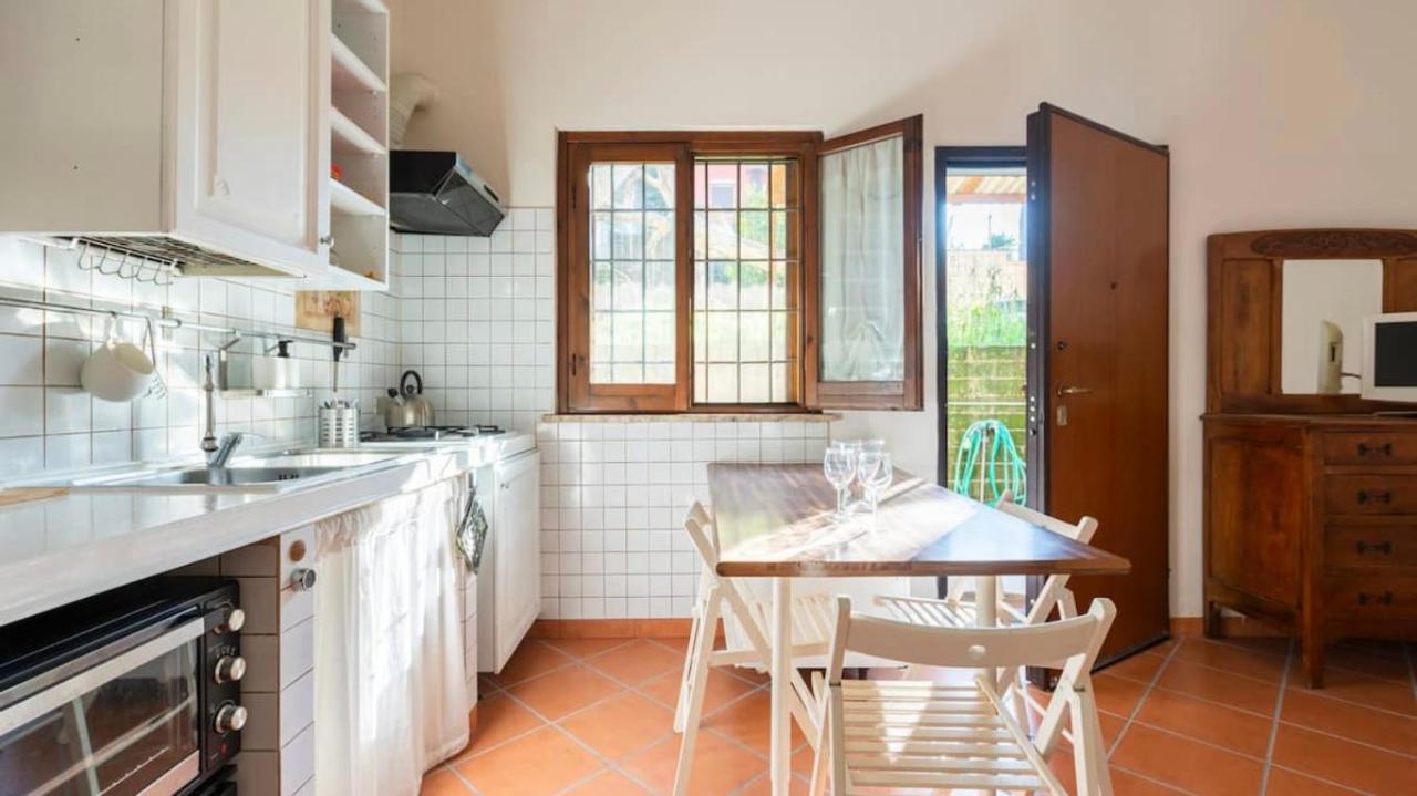 Independent House With Private Patio In Rome 빌라 외부 사진