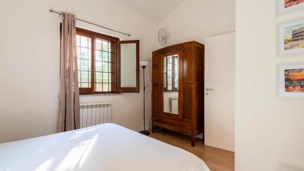 Independent House With Private Patio In Rome 빌라 외부 사진